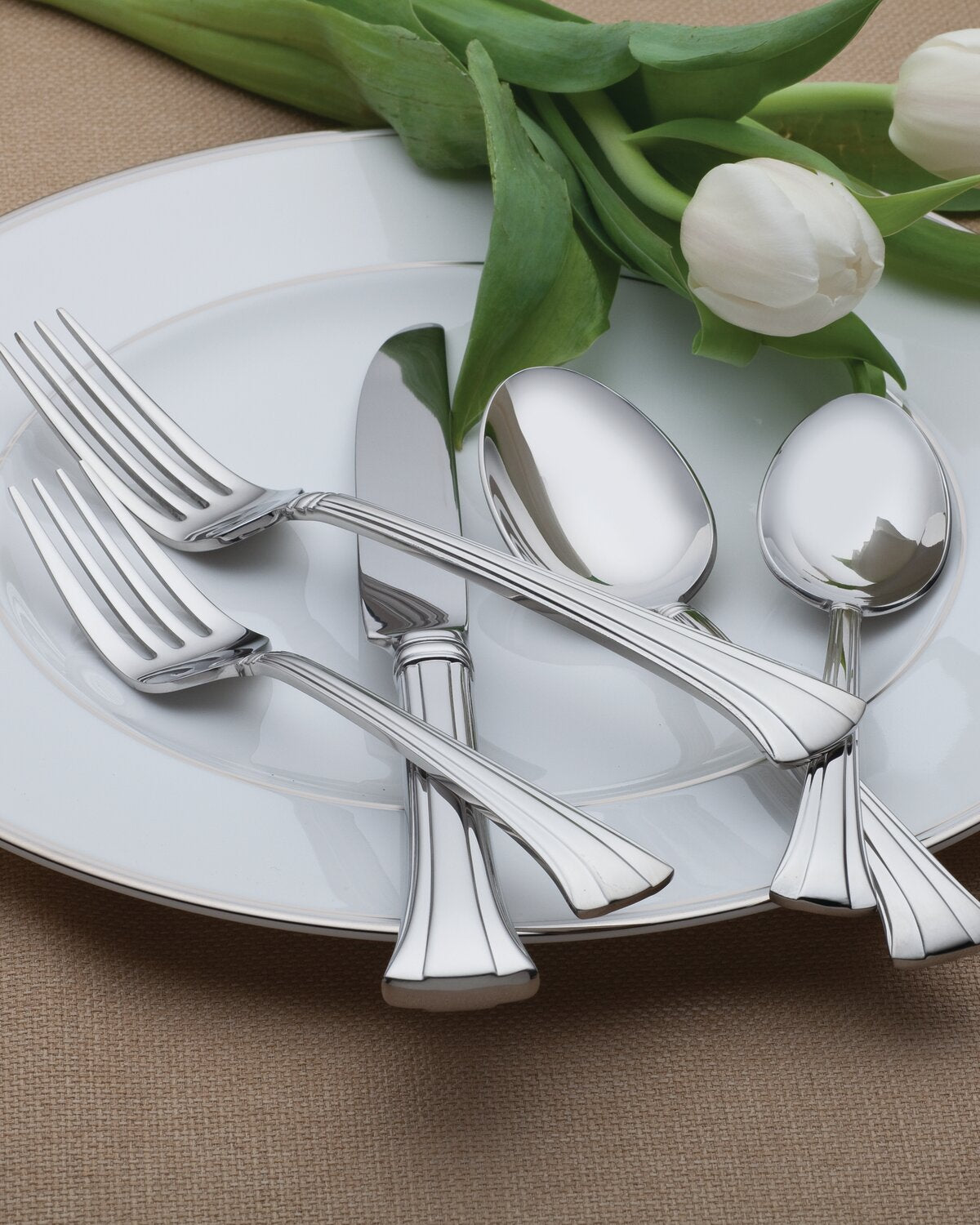 FaB Swordmaster's Shine CF 1枚 Mont Clare Stainless 65-Piece Flatware Set | Waterford