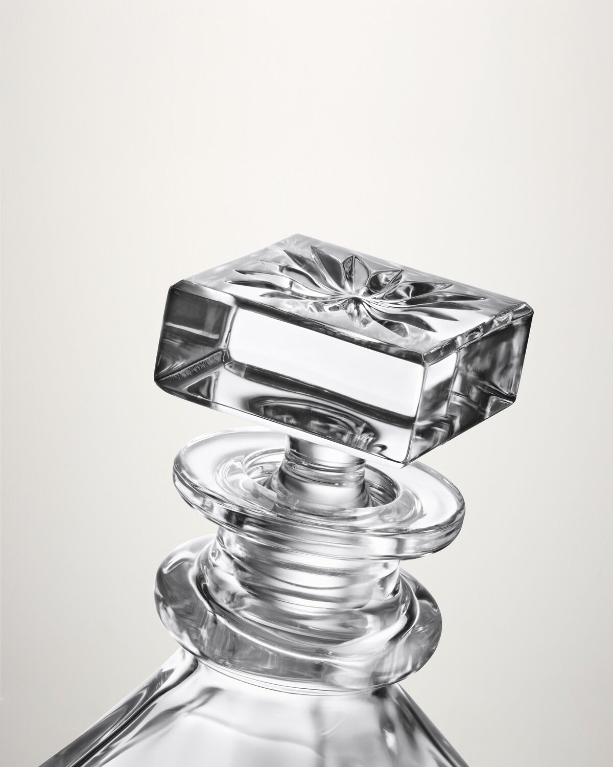 Connoisseur Lismore Mini Square Decanter 16 oz