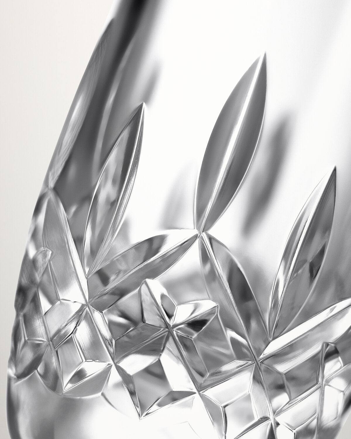 Lismore Essence Bud Vase