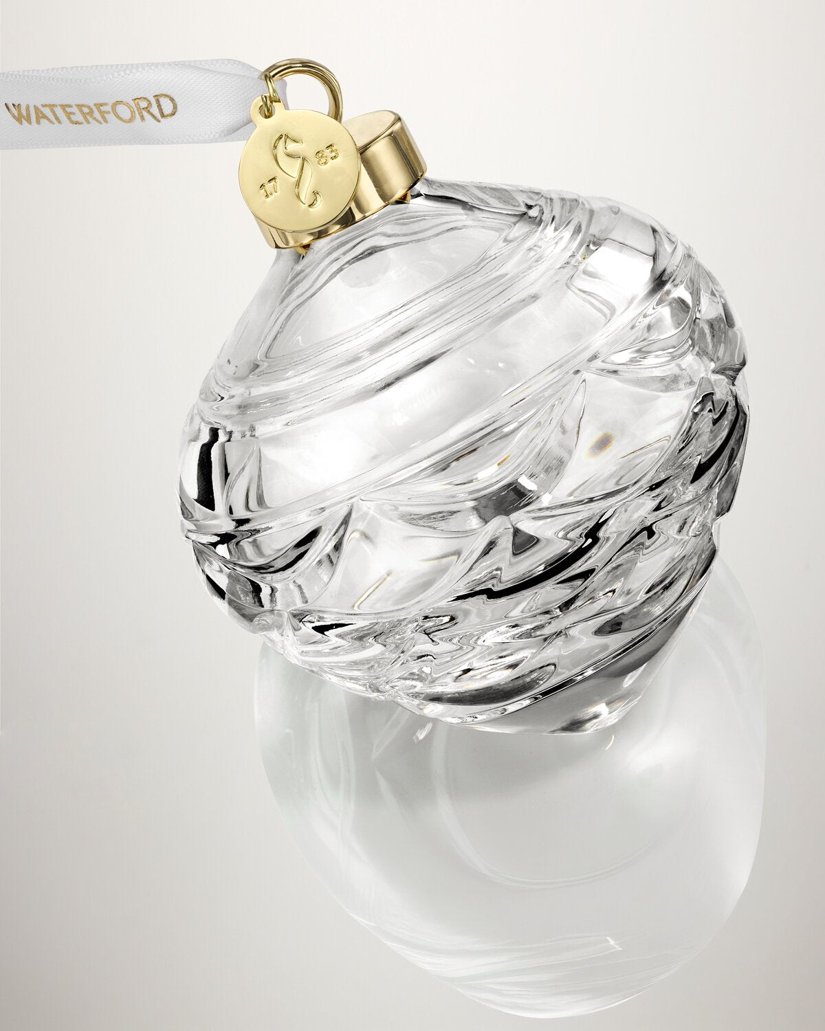 Christmas Winter Wonders Pinecome Bauble