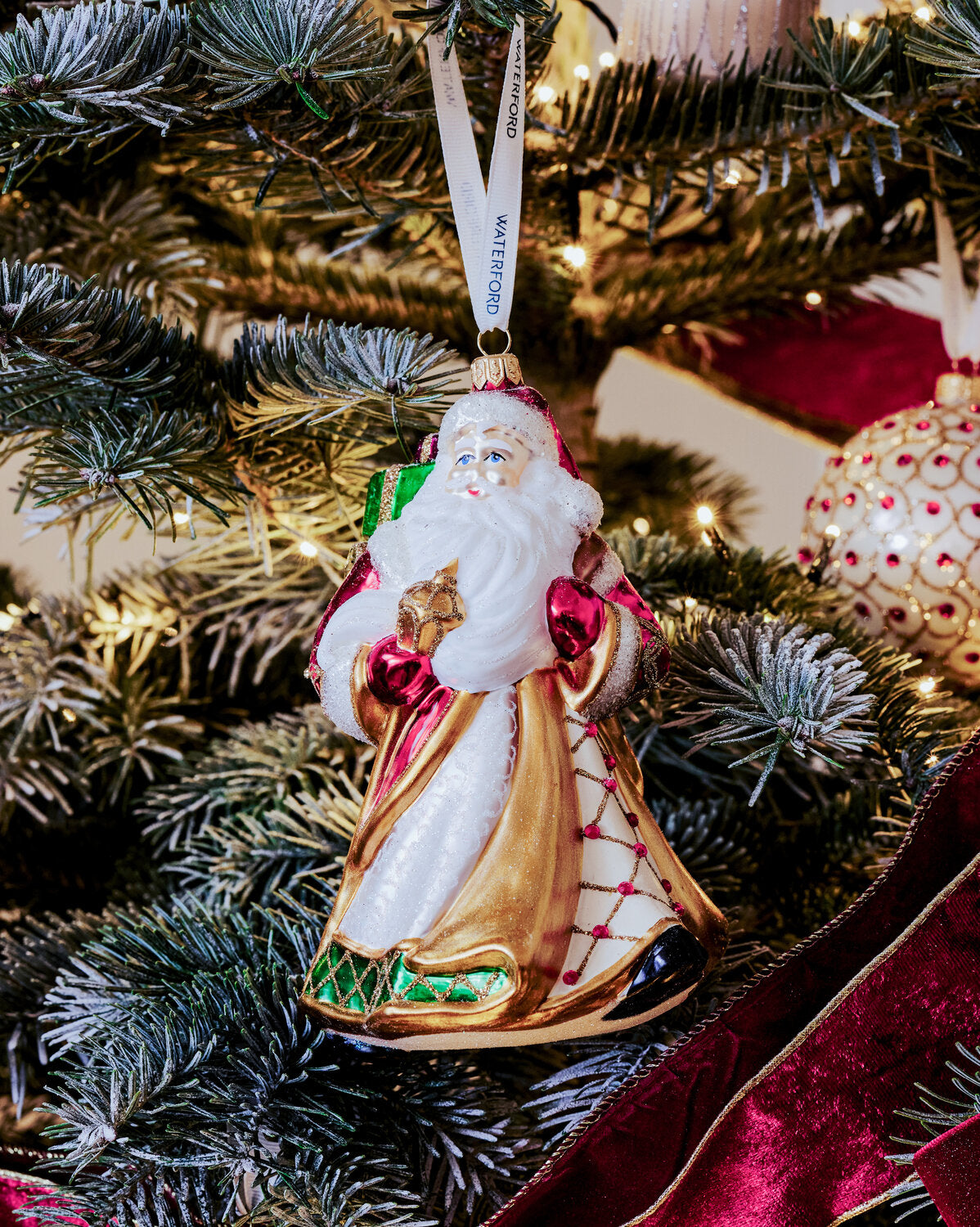 Christmas Holiday Heirlooms Santa Ornament | Waterford