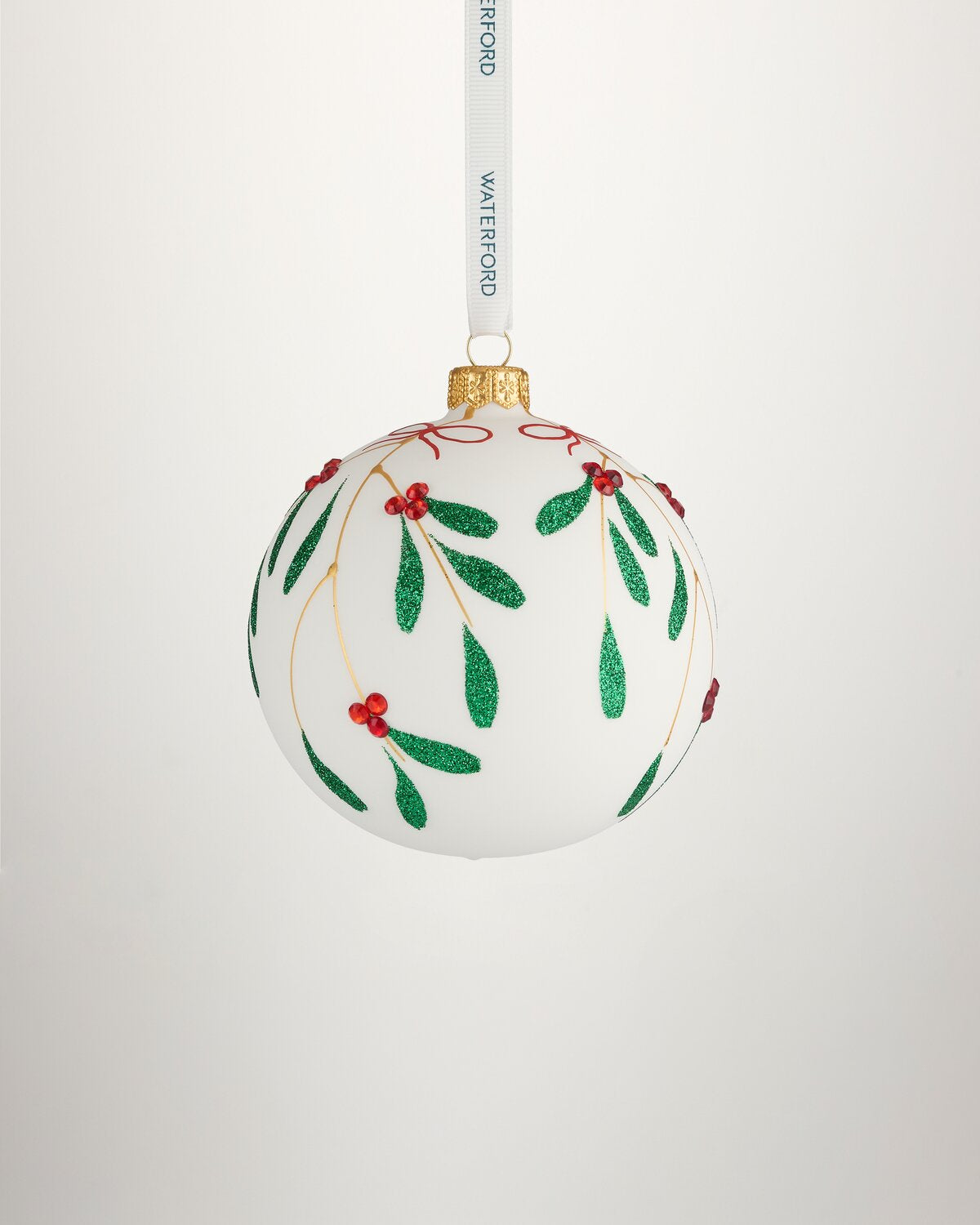 Christmas Holiday Heirlooms Mistletoe Bauble Ornament
