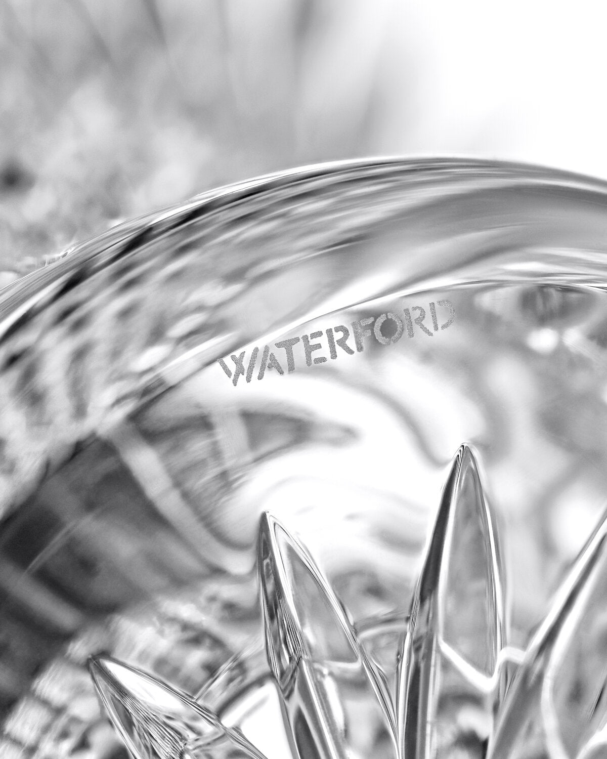 Lismore Diamond Centerpiece Bowl - LSMRDM CTRPCS Bowl 30cm 12in